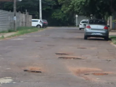 Prefeita anuncia novo contrato para tapa-buracos em Campo Grande
