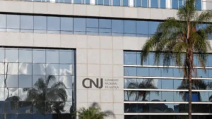 CNJ cria grupo para revisar salários de juízes e desembargadores