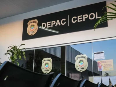 Menino de 6 anos é achado sozinho em casa e mãe vai à delegacia