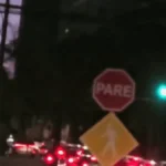 Falha em semáforo deixa dois sinais verdes em cruzamento de Campo Grande