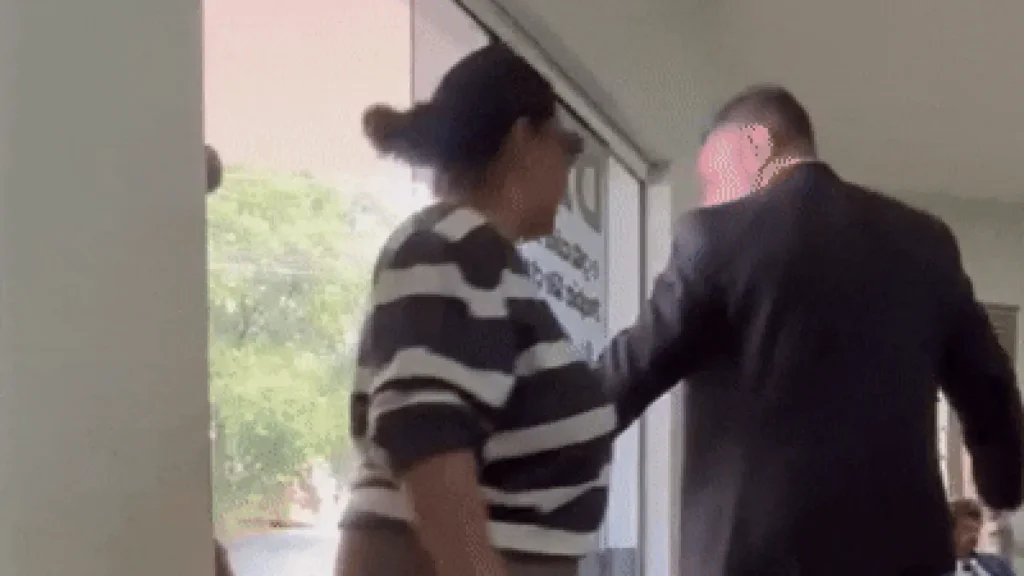 Pedreiro se entrega à polícia após matar em briga de trânsito