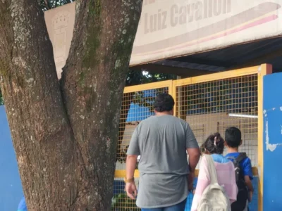 Furto de fiação elétrica suspende aulas em seis turmas no Jardim Botafogo