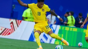Equador domina, mas para em goleiro e empata com Curaçao