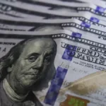 Dólar sobe a R$ 5,20 com sanções dos EUA e cautela no mercado