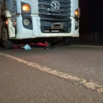 Ciclista indígena morre atropelada por caminhão em Dourados