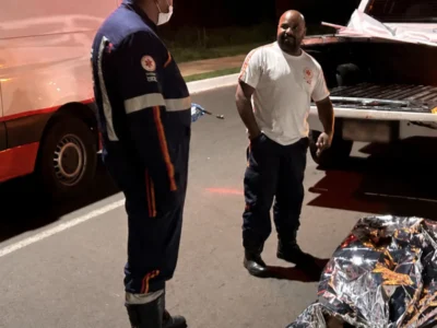 Homem é morto a facadas em pátio de condomínio em Três Lagoas