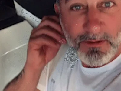 Prefeito admite erro ao arrancar com carro, mas diz que não vai mudar