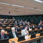 Câmara aprova PEC que proíbe aposentadoria compulsória de juízes