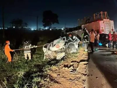 Jovem de 19 anos morre em acidente na BR-262