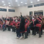 Professores aprovam reajuste de 5,4% parcelado até janeiro de 2027
