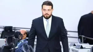 Justiça suspende ação contra Claudinho Serra por disputa de competência