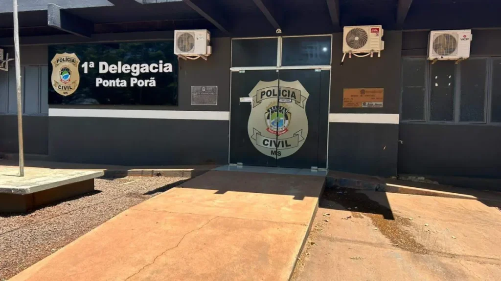 Ex-bombeiro é preso ao usar farda para furtos na fronteira