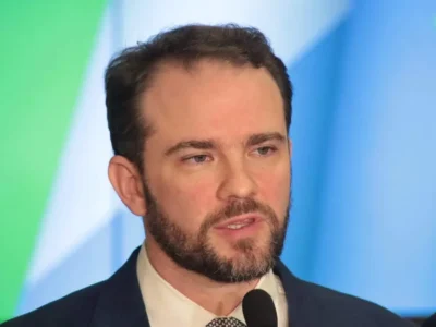 Durigan promete diálogo com indústria contra tarifaço e juros altos