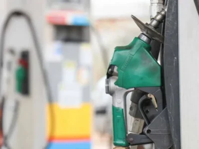 Etanol na gasolina sobe para 32% a partir deste sábado