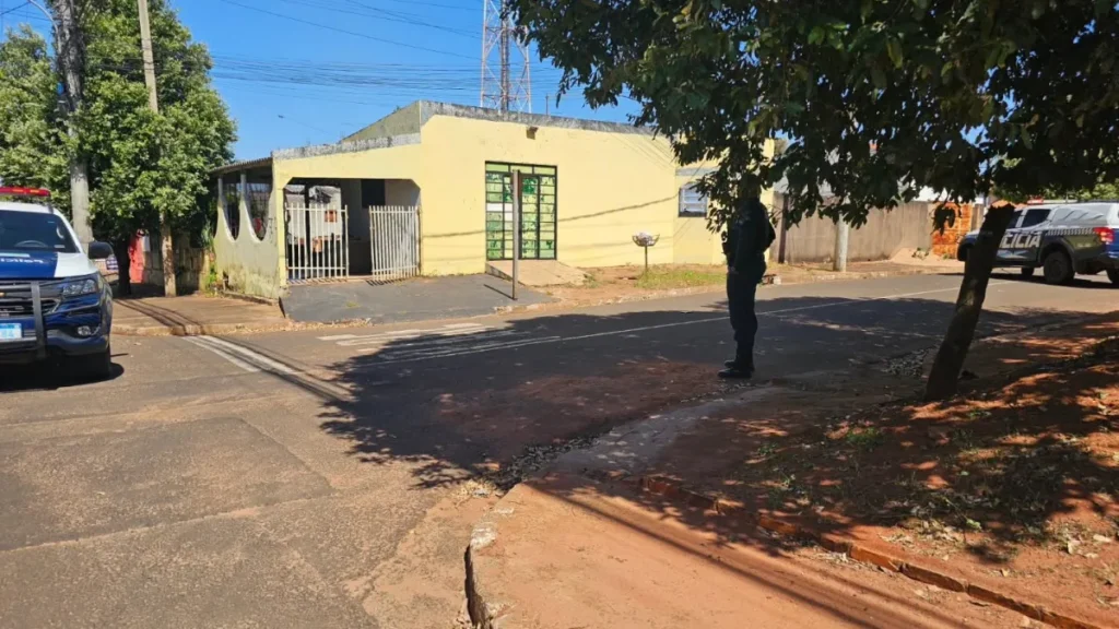 Homem é morto com 12 tiros ao se esconder em cozinha em Costa Rica