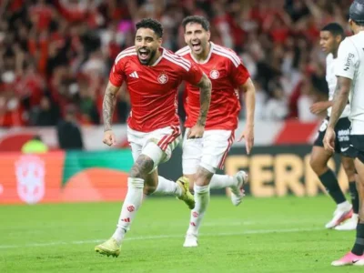 Internacional vence Corinthians por 2 a 0 e abre vantagem nas oitavas